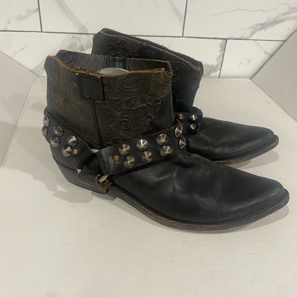 Golden Goose Other - Golden goose studded boots